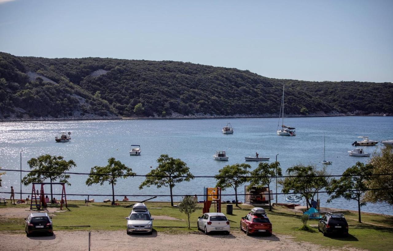 Apartments Stanicic Kampor Εξωτερικό φωτογραφία